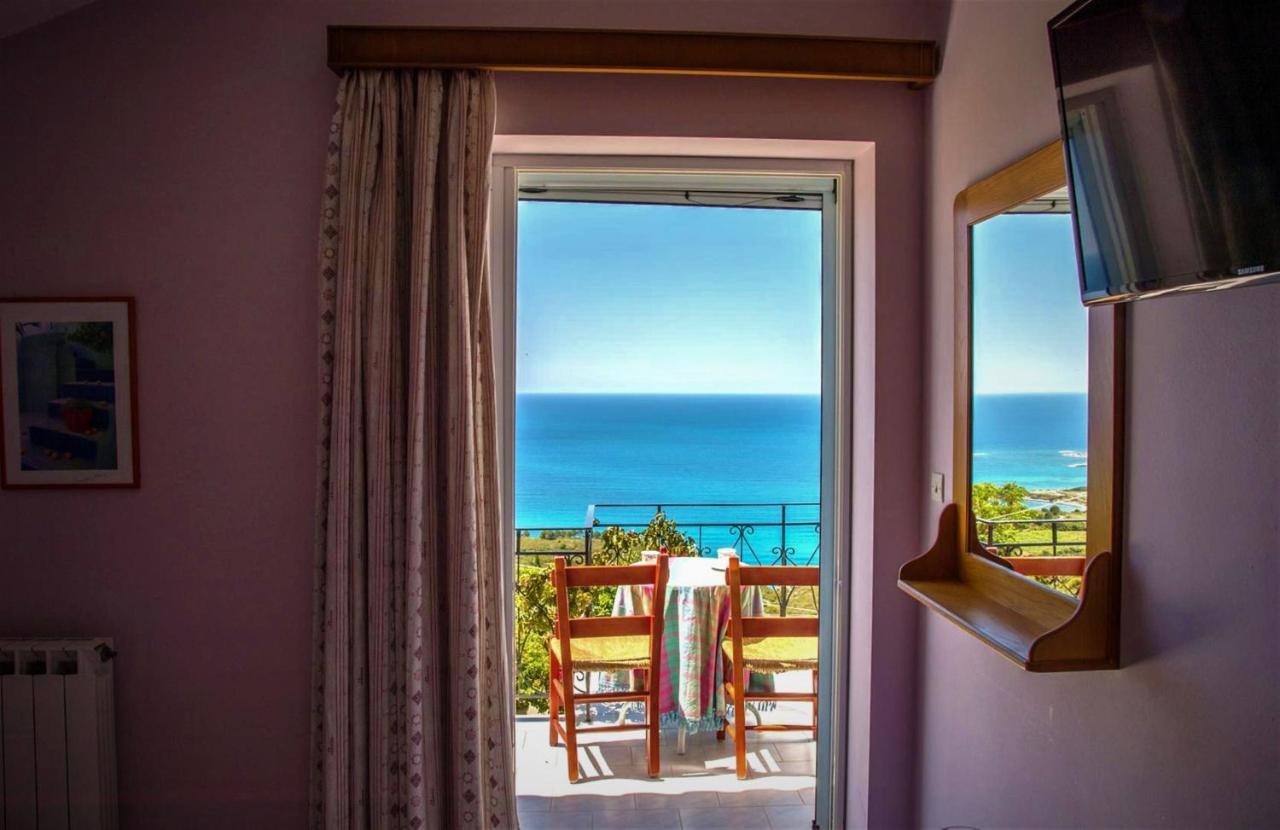 Khelmáta Aeolos Studios Kefalonia מראה חיצוני תמונה
