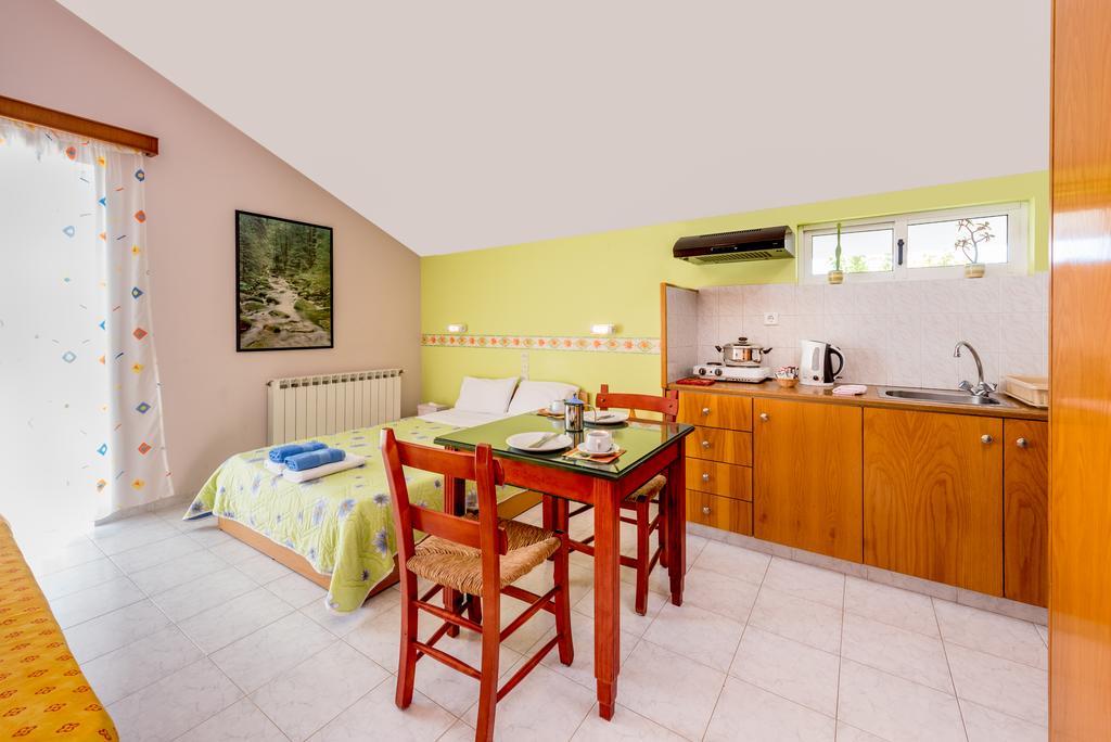 Khelmáta Aeolos Studios Kefalonia מראה חיצוני תמונה