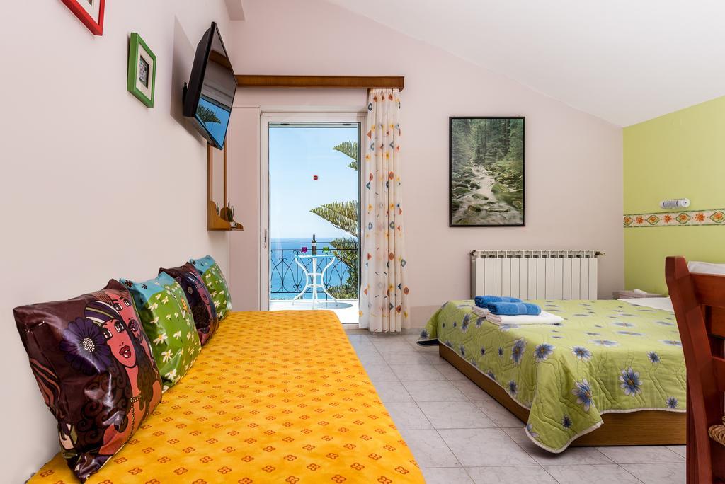 Khelmáta Aeolos Studios Kefalonia מראה חיצוני תמונה